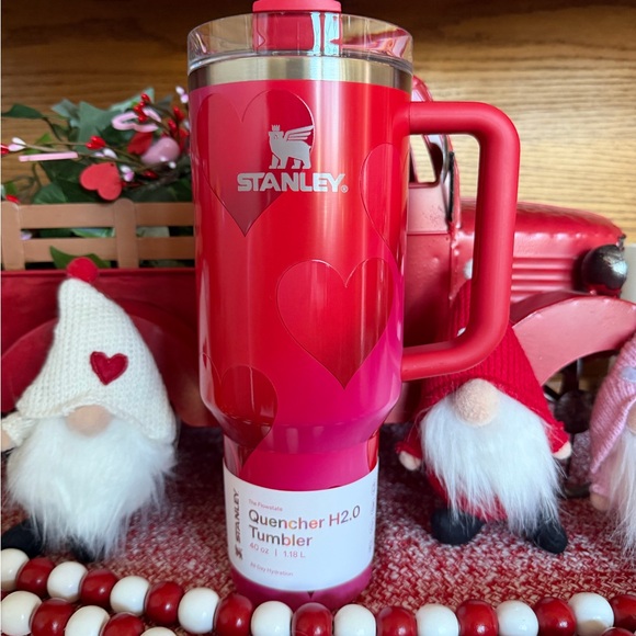 Stanley Valentine Pink and Red Heart 40 oz Quencher Tumbler - Picture 1 of 4